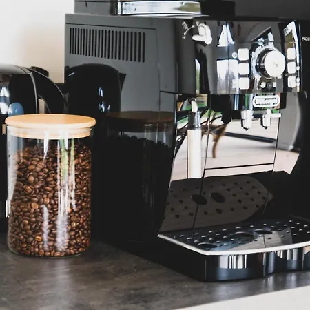 Paerli Puhkemaja / Pearl Riverside House