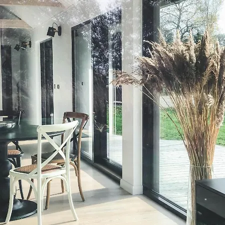 펜션 Paerli Puhkemaja / Pearl Riverside House *