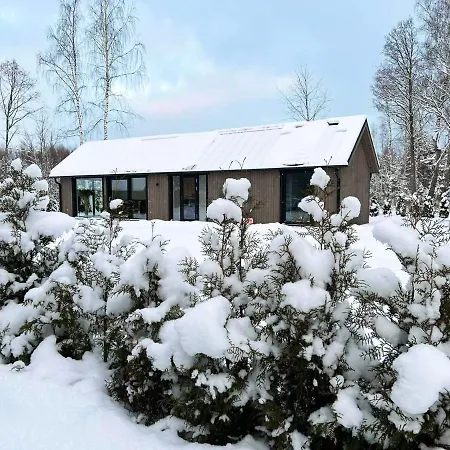 Vikendica Paerli Puhkemaja / Pearl Riverside House