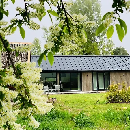 Paerli Puhkemaja / Pearl Riverside House Casa de Férias *