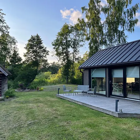 Paerli Puhkemaja / Pearl Riverside House Vikendica