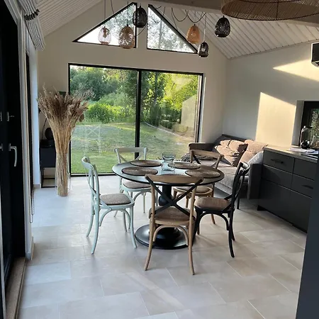 Paerli Puhkemaja / Pearl Riverside House * Pudisoo