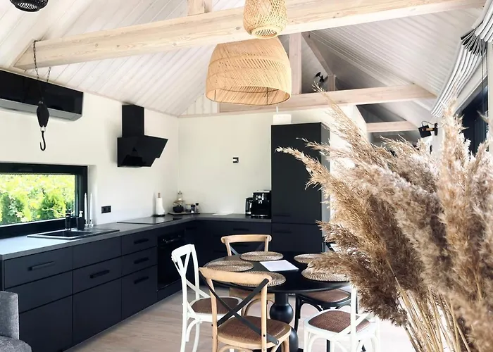 Paerli Puhkemaja / Pearl Riverside House * Pudisoo