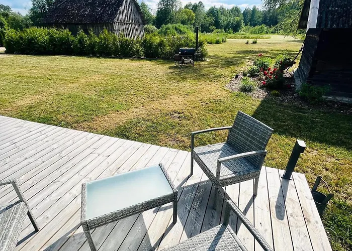 Dom wakacyjny Paerli Puhkemaja / Pearl Riverside House *